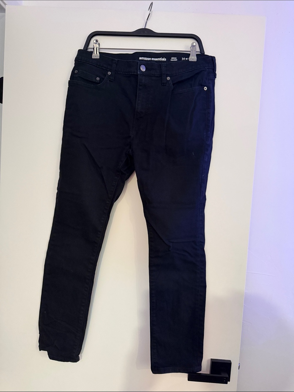 Amazon Essentials Men’s Black Skinny Jeans